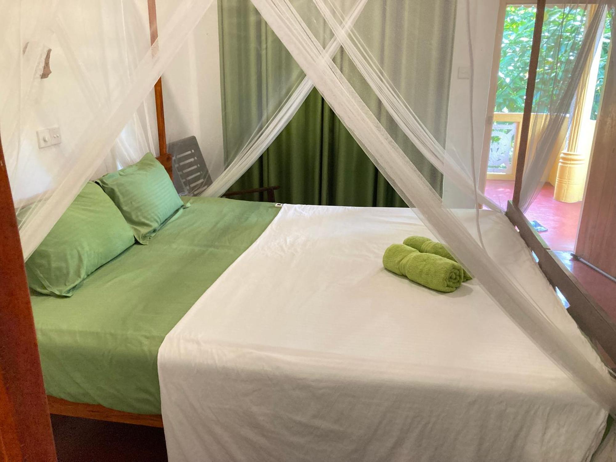 Flora And Fauna Mirissa Room photo
